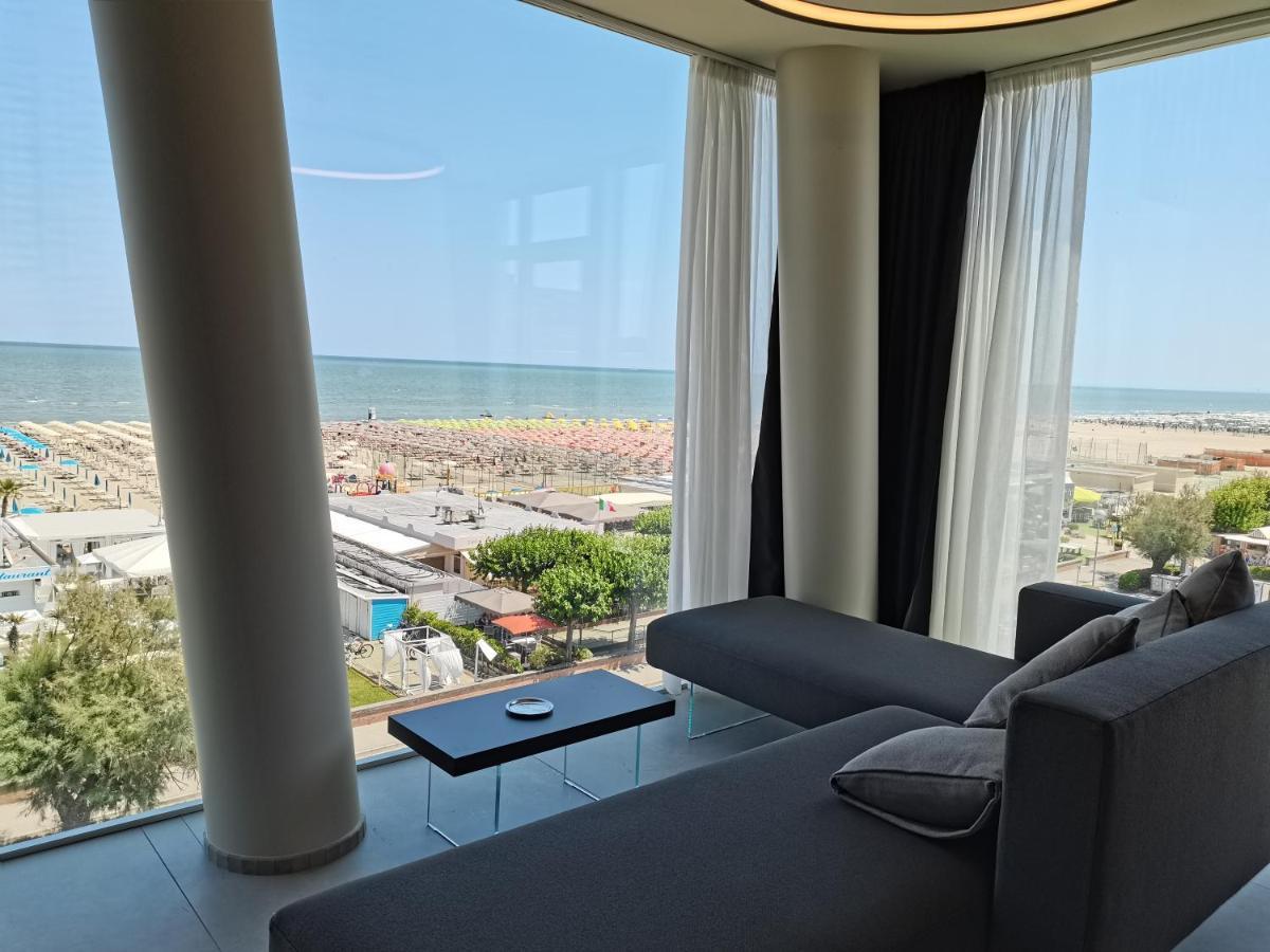 Hotel Commodore Cervia Exterior photo