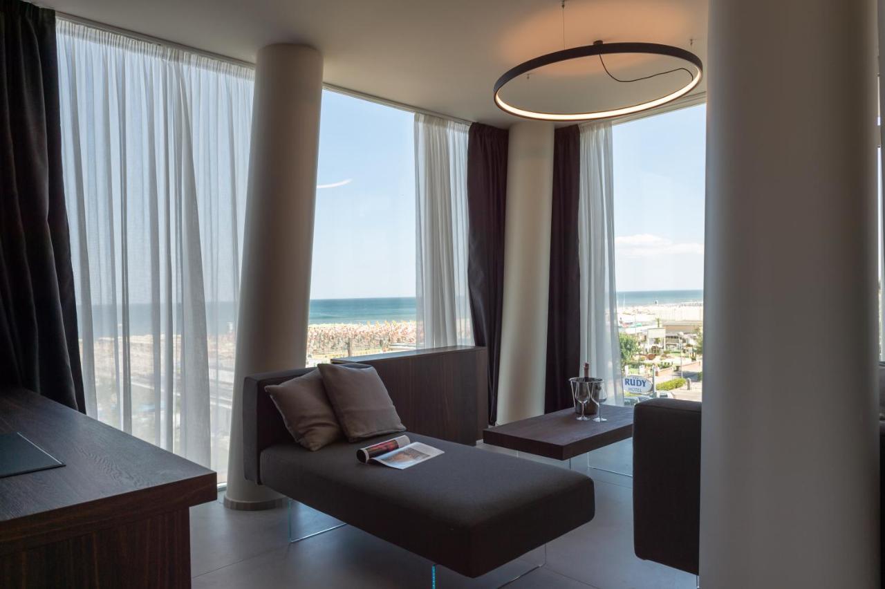 Hotel Commodore Cervia Exterior photo