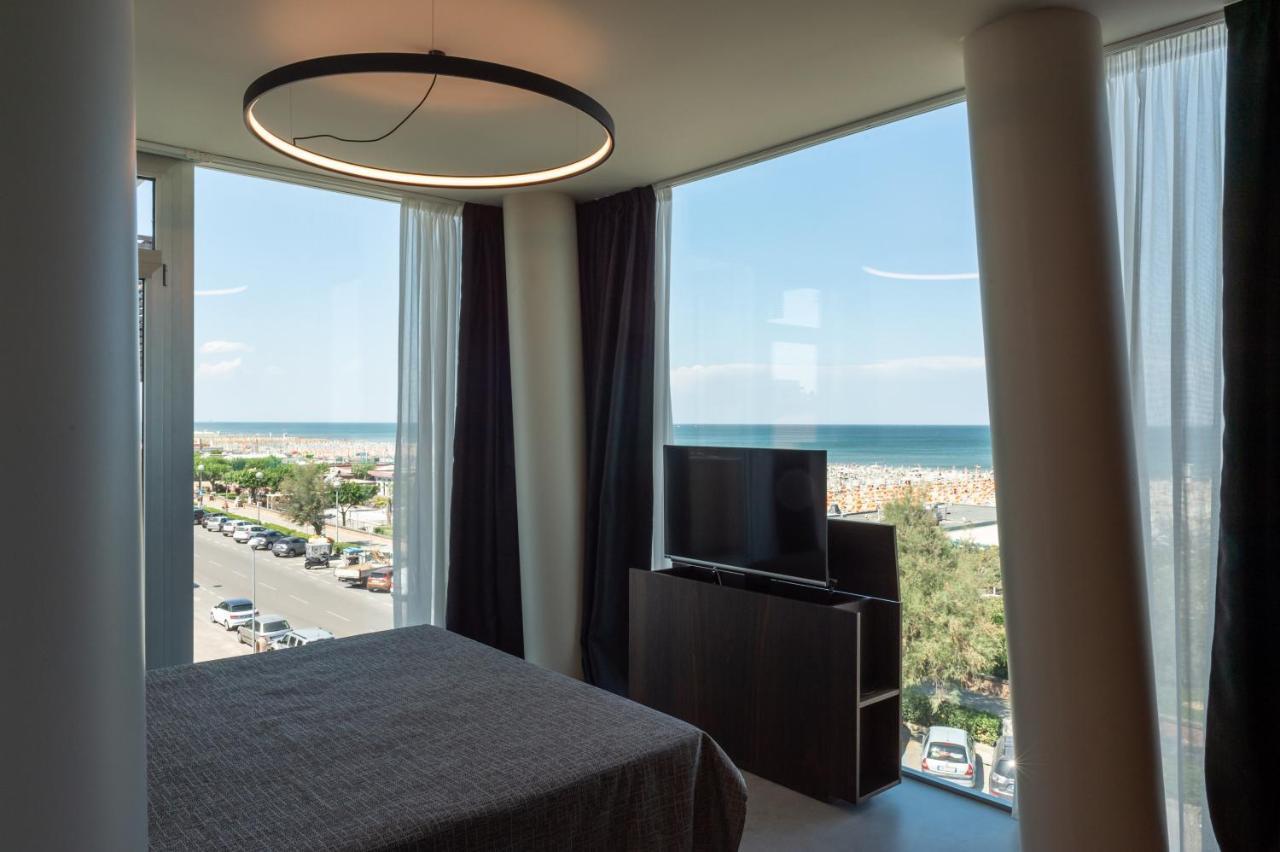 Hotel Commodore Cervia Exterior photo