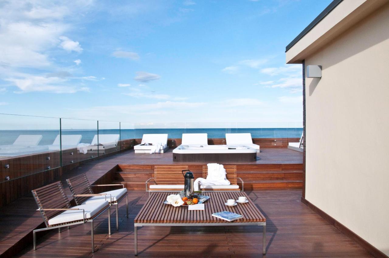 Hotel Commodore Cervia Exterior photo