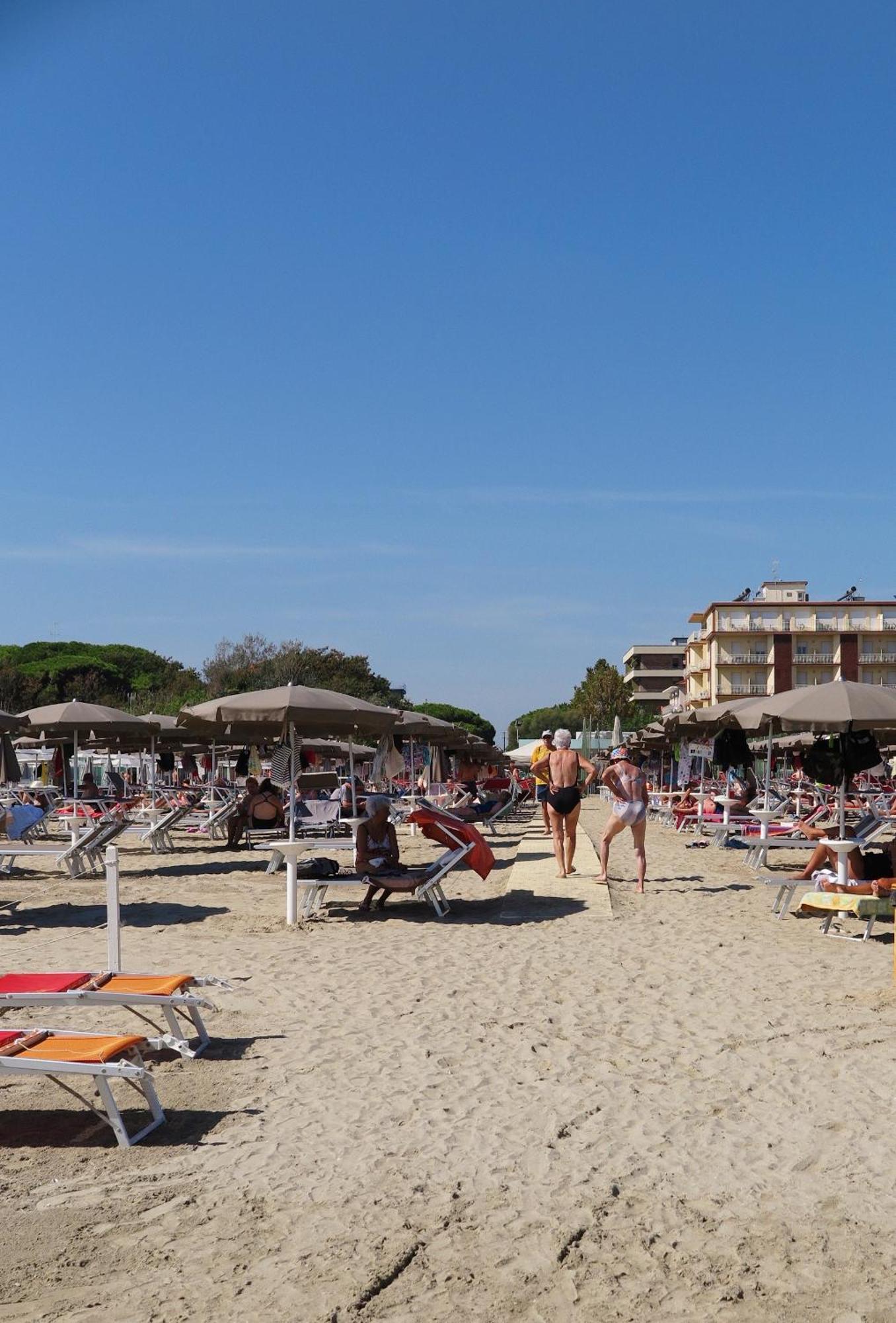 Hotel Commodore Cervia Exterior photo
