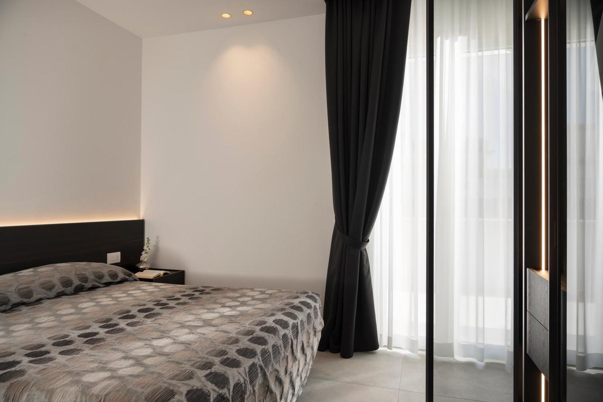 Hotel Commodore Cervia Exterior photo